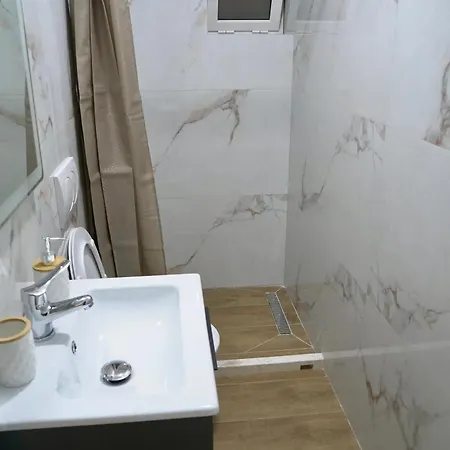 Arni's Гостевой дом 3*