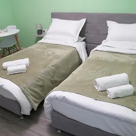 Arni's 3* Тирана